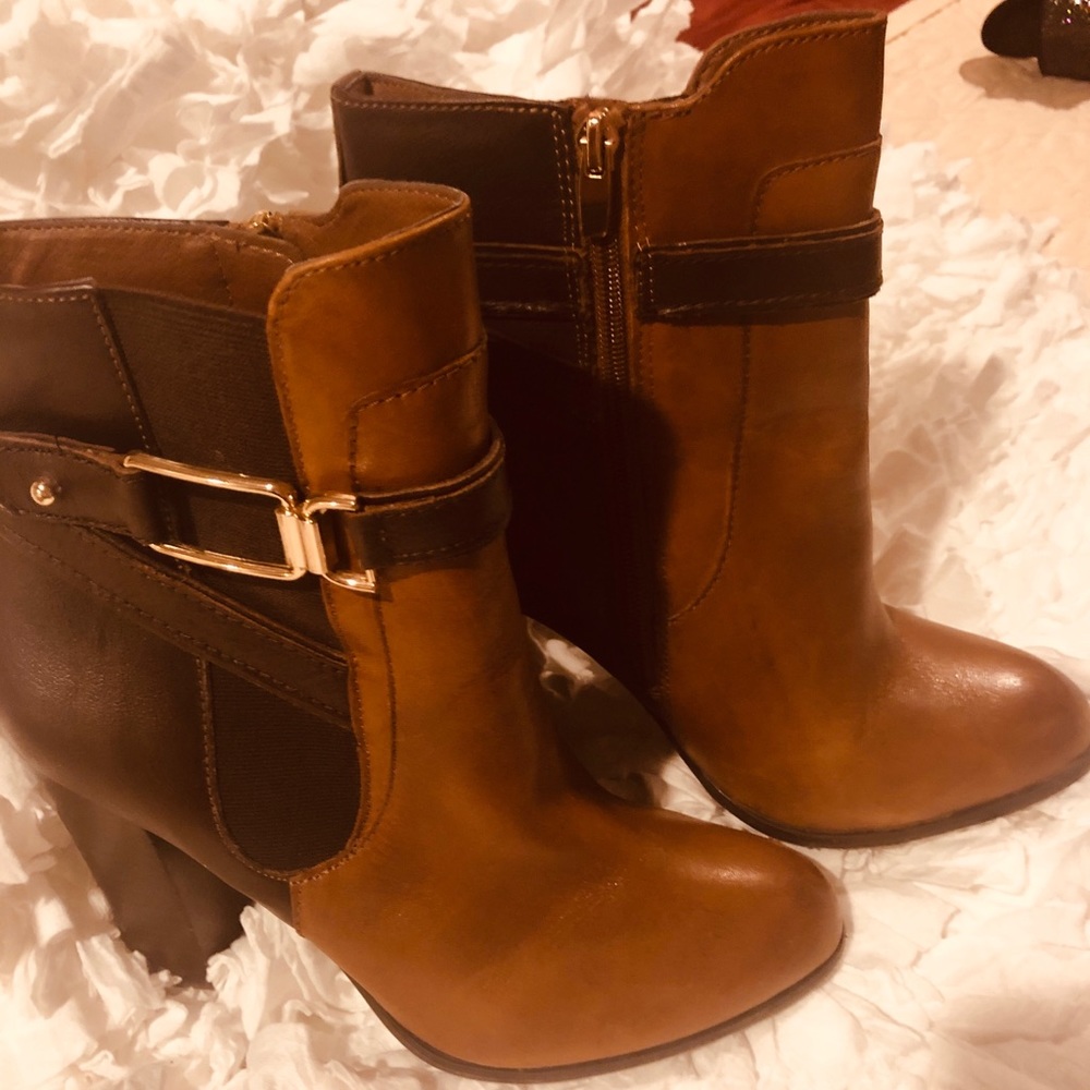 Beautiful boots Size 10